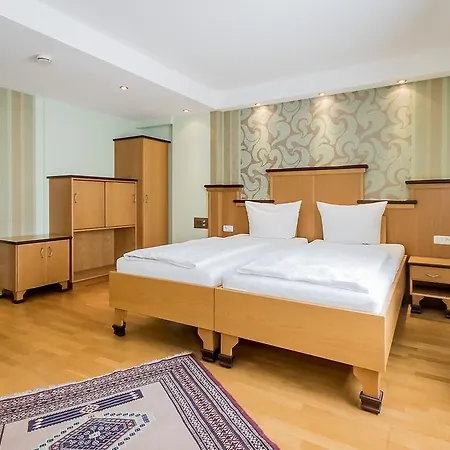 호텔 Zum Gruenen Kranz 첼 안 데어 모젤