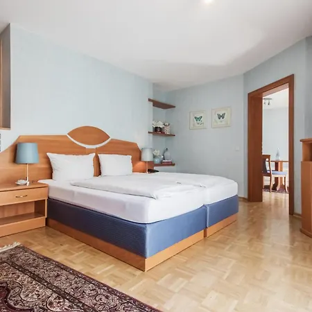 Zum Grünen Kranz Hotel Zell