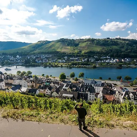 祖格鲁恩科朗斯酒店 3* 摩泽尔河畔的泽尔