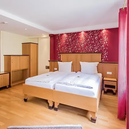 호텔 Zum Gruenen Kranz