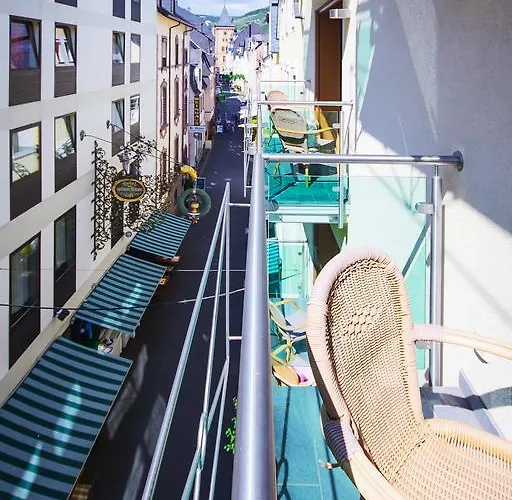 Zum Gruenen Kranz 첼 안 데어 모젤